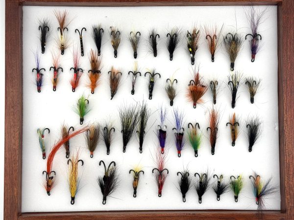 A Beautifully Presented Box (wooden) Of 95 Unused Salmon Flies. - Image 3