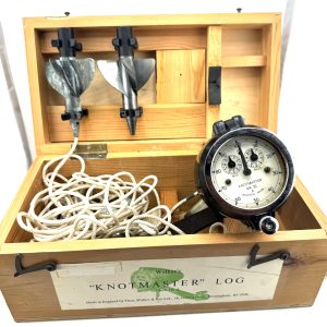 A WALKER'S KNOTMASTER LOG MARK 111A